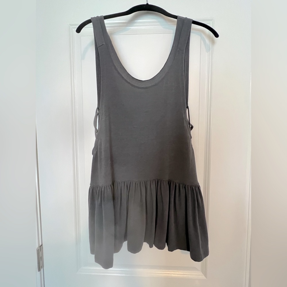 𝅺Anama Gray Flowy Tank Sz S